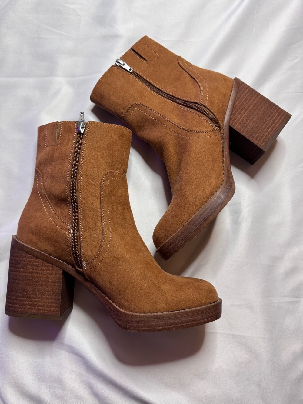 Universal Thread Tan Suede Block Heel Ankle Boots